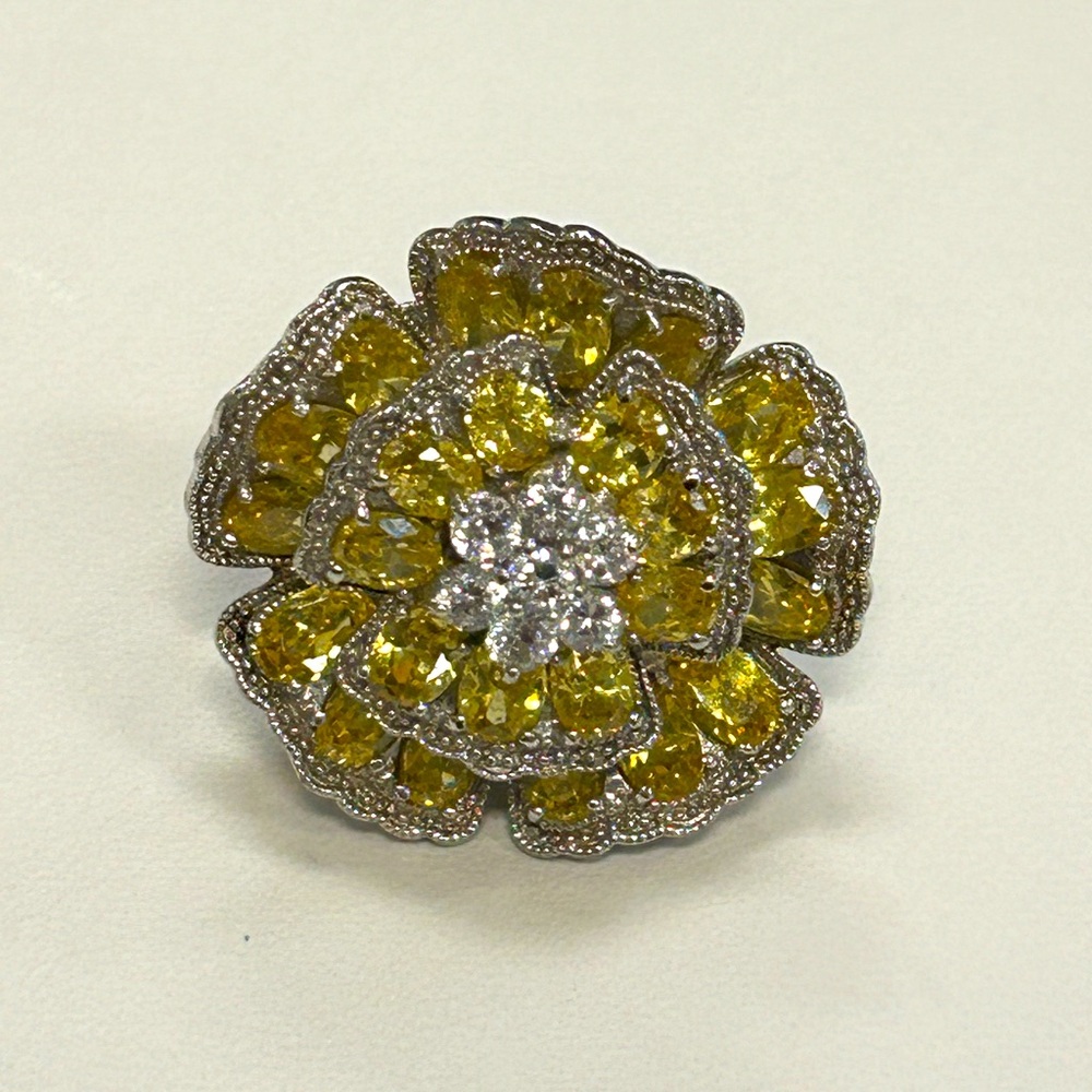 Vintage 925 Sterling silver cubic zirconia yellow flower ring, size 5.5